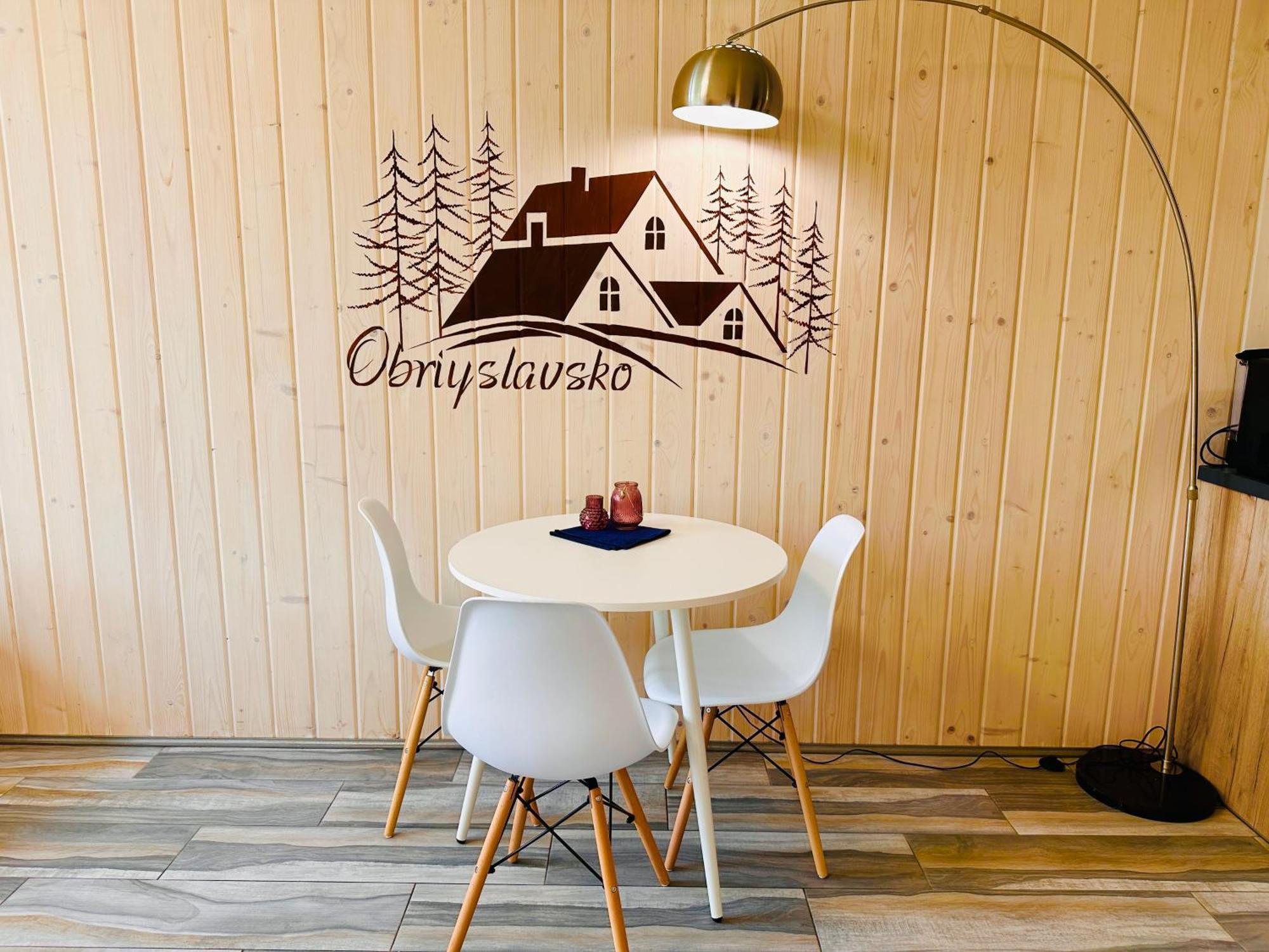 Obriyslavsko Villa Luaran gambar
